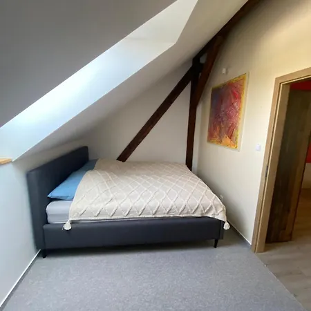 Bed & Breakfast Food Atelier